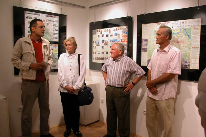  Otvaranje izlozbe Silic, g-dja Stojakovic, prof. dr Milosavljevic i autor